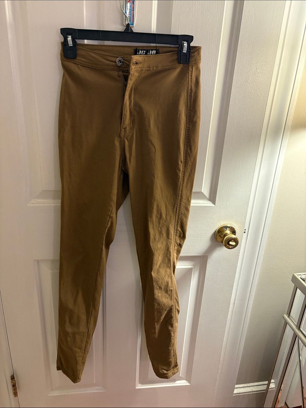 Women’s Skinny Pants in Brown
